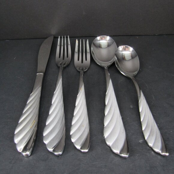 Cuisinart Stainless Frosted Feather Handle Flatware CP-01-LA43 Set of 5 Pieces - Picture 3 of 6